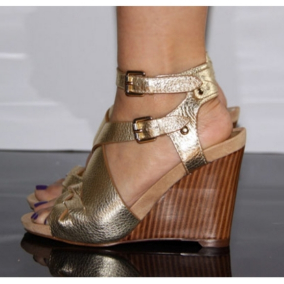 NINE WEST Rusty wedge sandal. Size 8M - Picture 7 of 7